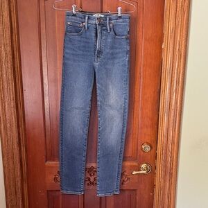 Madewell Straight Leg Jeans in Classic Blue